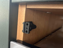 Cargar imagen en el visor de la galería, Pro Fit Filler lock - Patented concealed locking system for filler panels. Quick and easy to fit
